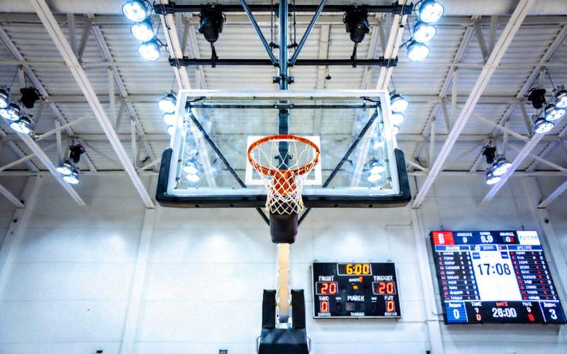 体育场馆专业设备 - 篮球架、照明与记分系统